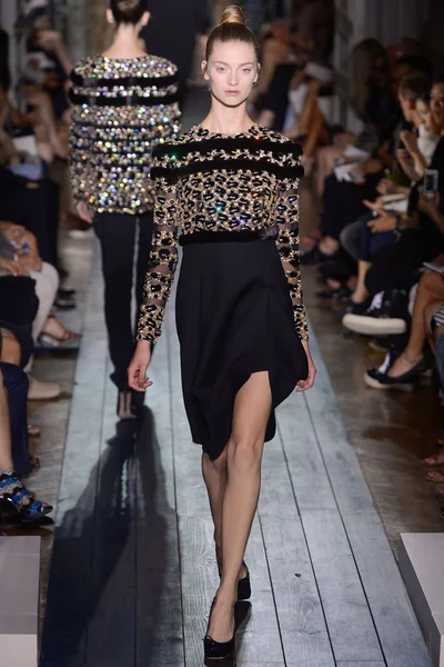 Look 23